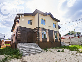 Дом 240.00м²