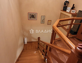 Дом 255.00м²