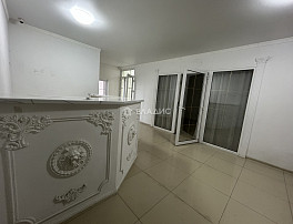 Коммерческое помещение 375.00м²