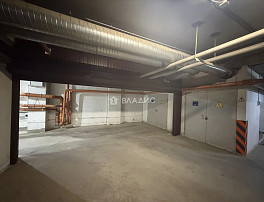Машиноместо 30.60м²