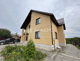 Дом 375.40м²