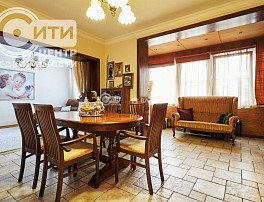 4-комнатная квартира, 142.4 м2