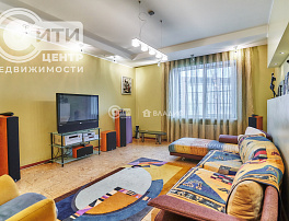 6-комнатная квартира, 220 м2