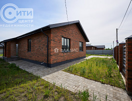 Дом 100.00м²