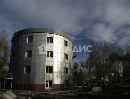 Коммерческое помещение 1090.00м²