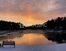Земельный участок 10.00 соток