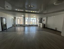 Коммерческое помещение 375.00м²