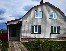 Дом 160.00м²